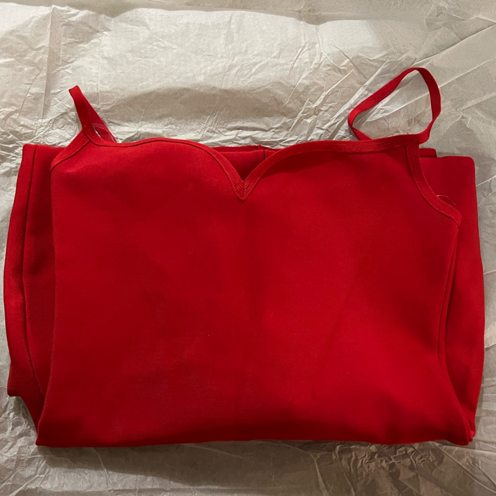 HOUSE OF CB 'Domenica' Red Sweetheart Neckline Bandage Dress - Picture 8 of 12